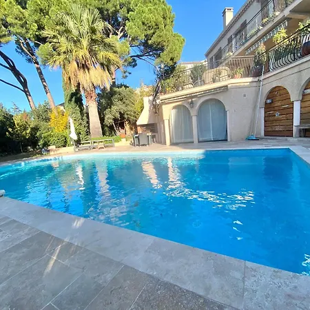 Les Ormeaux Apartment